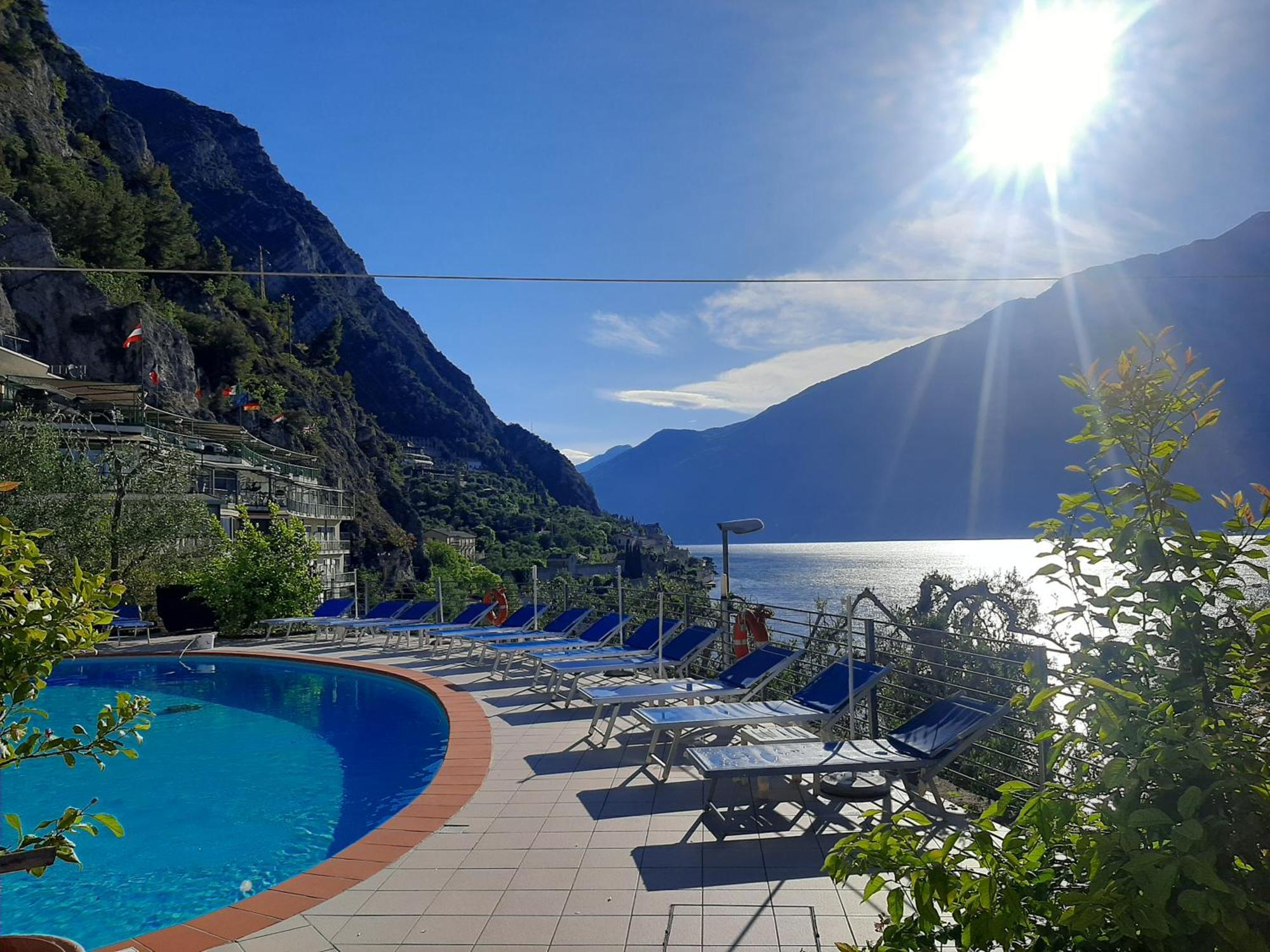 Hotel Augusta Garni Лімоне-суль-Гарда Екстер'єр фото